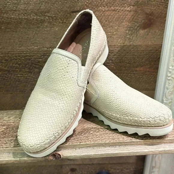 Donald J. Pliner Millie Leather Slip-On Platform Sneakers Tan Snake Print 7.5 - Picture 2 of 8